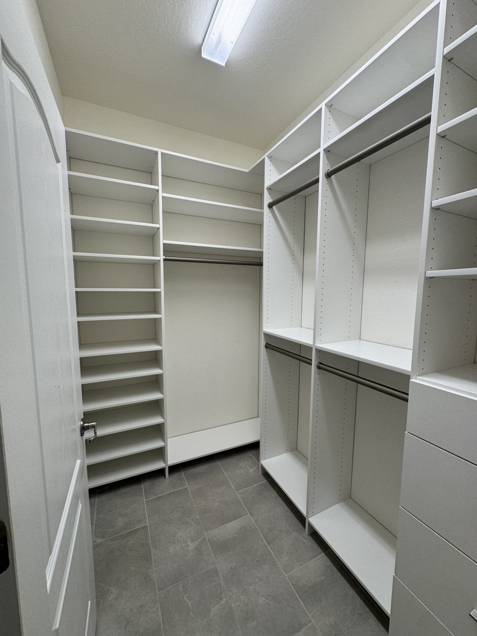 Walk-In Closet 20